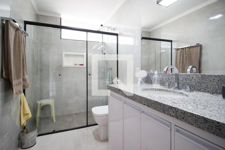 Casa à venda com 250m², 4 quartos e 3 vagas Casa à venda com 250m², 4 quartos e 3 vagasBanheiro da Suíte 2