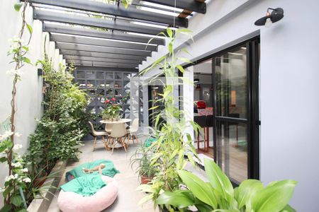 Casa à venda com 250m², 4 quartos e 3 vagas Casa à venda com 250m², 4 quartos e 3 vagasQuintal