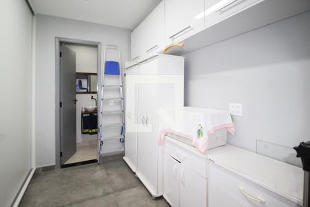 Casa à venda com 250m², 4 quartos e 3 vagas Casa à venda com 250m², 4 quartos e 3 vagasQuarto de Serviço