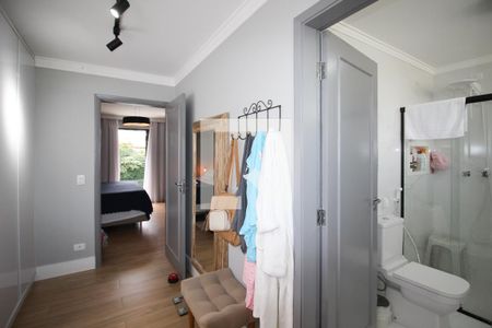Casa à venda com 250m², 4 quartos e 3 vagas Casa à venda com 250m², 4 quartos e 3 vagasCloset da suíte 1