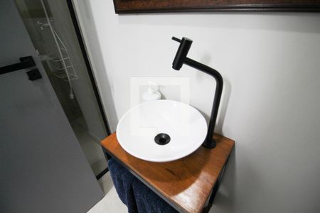 Casa à venda com 250m², 4 quartos e 3 vagas Casa à venda com 250m², 4 quartos e 3 vagasBanheiro de serviço