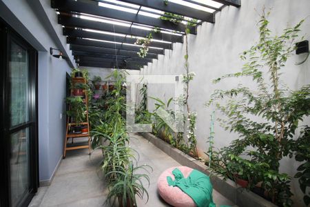 Casa à venda com 250m², 4 quartos e 3 vagas Casa à venda com 250m², 4 quartos e 3 vagasQuintal