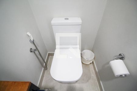 Casa à venda com 250m², 4 quartos e 3 vagas Casa à venda com 250m², 4 quartos e 3 vagasBanheiro de serviço