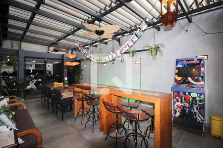 Casa à venda com 250m², 4 quartos e 3 vagas Casa à venda com 250m², 4 quartos e 3 vagasChurrasqueira