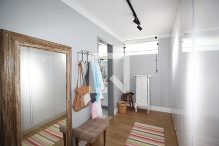 Casa à venda com 250m², 4 quartos e 3 vagas Casa à venda com 250m², 4 quartos e 3 vagasCloset da suíte 1