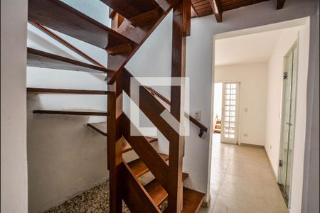 Escada de casa à venda com 4 quartos, 224m² em Vila Humaita, Santo André