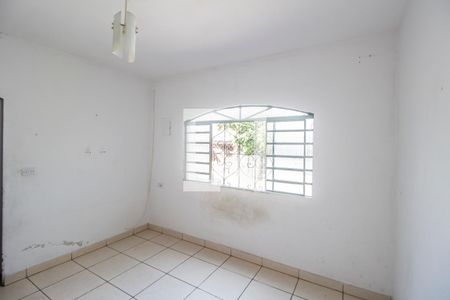 Sala de TV de casa para alugar com 2 quartos, 180m² em Vila Rosa, Carapicuíba