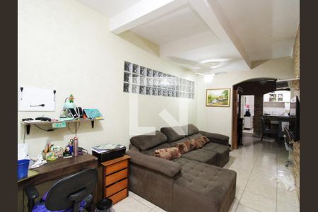 Sala de casa à venda com 3 quartos, 108m² em Vila Nivi, São Paulo