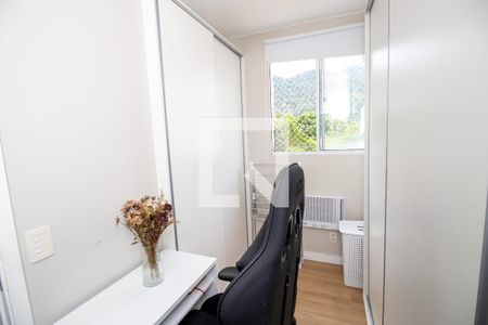 Quarto 2 de apartamento à venda com 3 quartos, 53m² em Vargem Pequena, Rio de Janeiro