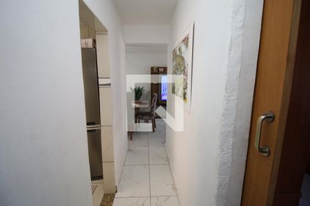 Sala - Corredor de apartamento à venda com 2 quartos, 56m² em Brás de Pina, Rio de Janeiro