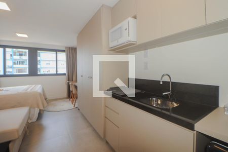 Cozinha de kitnet/studio para alugar com 1 quarto, 35m² em Rio Branco, Porto Alegre