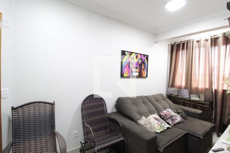 Sala de apartamento para alugar com 2 quartos, 45m² em Santa Mônica, Uberlândia