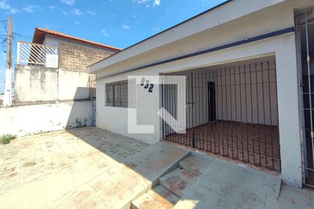 Casa à venda com 100m², 3 quartos e 2 vagas Casa à venda com 100m², 3 quartos e 2 vagasQuintal - Garagem