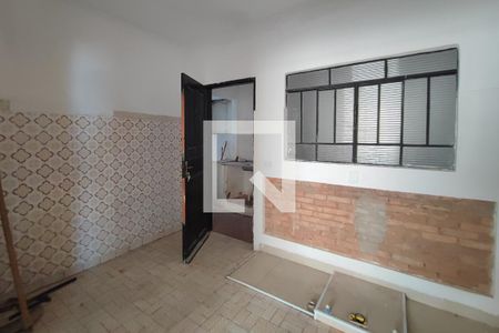 Casa à venda com 100m², 3 quartos e 2 vagas Casa à venda com 100m², 3 quartos e 2 vagasCozinha
