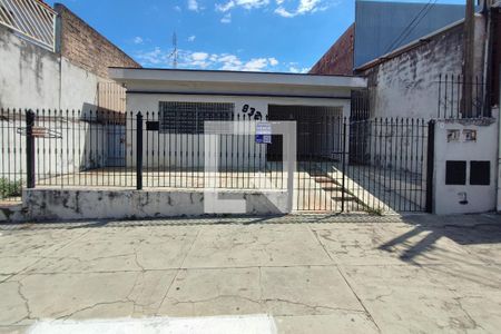 Casa à venda com 100m², 3 quartos e 2 vagas Casa à venda com 100m², 3 quartos e 2 vagasPLACA INSTALADA NA FACHADA