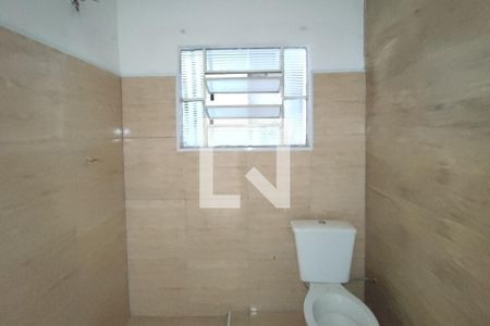 Casa à venda com 100m², 3 quartos e 2 vagas Casa à venda com 100m², 3 quartos e 2 vagasBanheiro Social