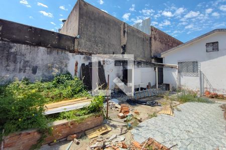 Casa à venda com 100m², 3 quartos e 2 vagas Casa à venda com 100m², 3 quartos e 2 vagasQuintal