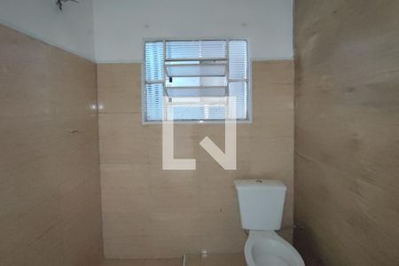 Casa à venda com 100m², 3 quartos e 2 vagas Casa à venda com 100m², 3 quartos e 2 vagasBanheiro Social