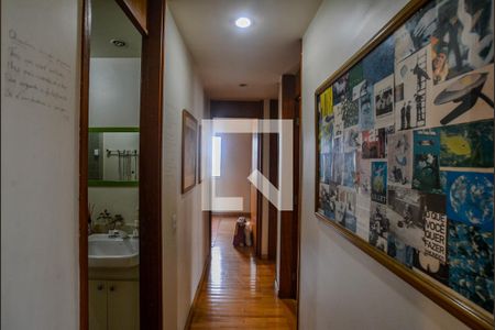 Corredor de apartamento à venda com 3 quartos, 80m² em Jardim Bela Vista, Santo André