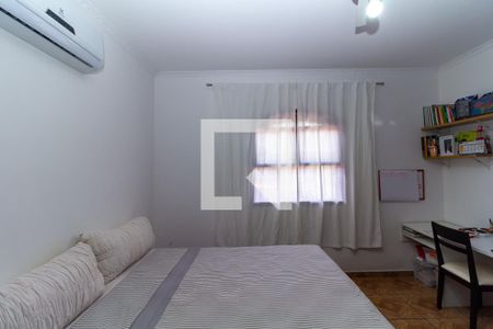 Quarto 1 de casa à venda com 4 quartos, 231m² em Vila Ivone, São Paulo