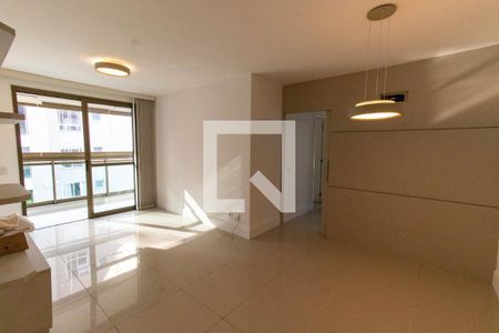 Apartamento à venda com 119m², 3 quartos e 2 vagasSala