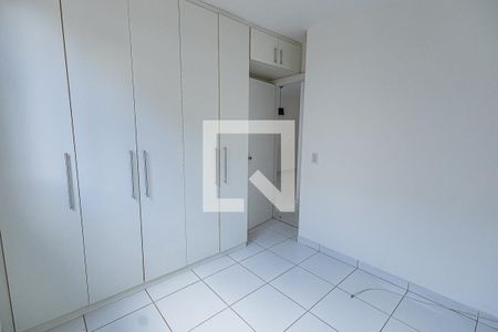 Quarto 2 de apartamento para alugar com 2 quartos, 60m² em Planalto, Belo Horizonte