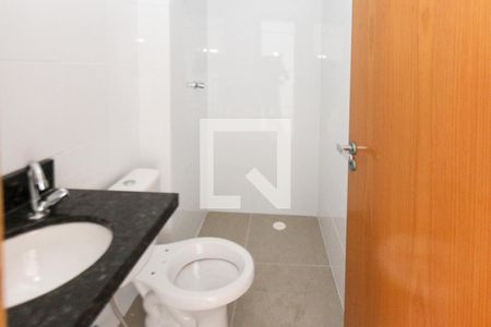 Banheiro de apartamento para alugar com 2 quartos, 38m² em Vila Antonieta, São Paulo