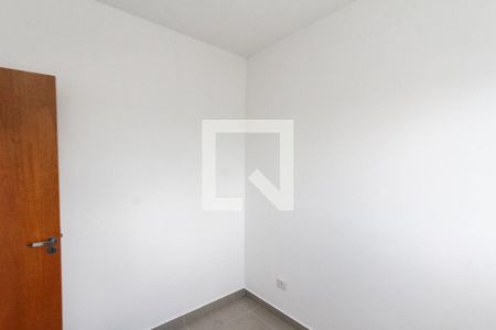 Quarto de apartamento para alugar com 2 quartos, 38m² em Vila Antonieta, São Paulo