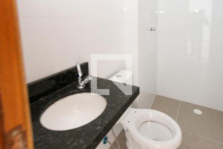 Banheiro de apartamento para alugar com 2 quartos, 38m² em Vila Antonieta, São Paulo