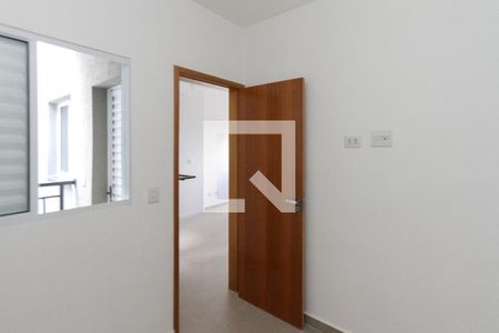 Quarto 02 de apartamento para alugar com 2 quartos, 38m² em Vila Antonieta, São Paulo