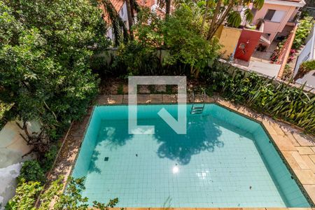 Vista de casa à venda com 4 quartos, 382m² em Vila Madalena, São Paulo