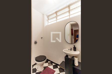 Lavabo de apartamento para alugar com 3 quartos, 120m² em Higienópolis, São Paulo