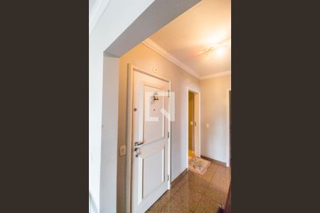 Apartamento à venda com 202m², 4 quartos e 3 vagas Apartamento à venda com 202m², 4 quartos e 3 vagasEntrada