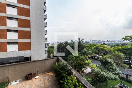 Apartamento à venda com 202m², 4 quartos e 3 vagas Apartamento à venda com 202m², 4 quartos e 3 vagasVista da Sala de TV