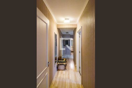 Apartamento à venda com 202m², 4 quartos e 3 vagas Apartamento à venda com 202m², 4 quartos e 3 vagasCorredor