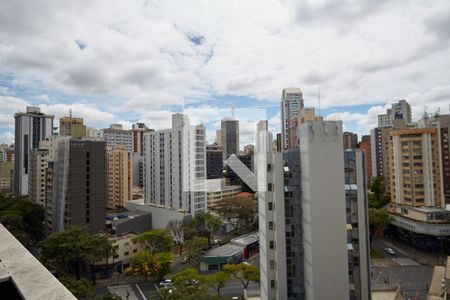 Varanda da Sala - Vista de apartamento para alugar com 1 quarto, 80m² em Lourdes, Belo Horizonte