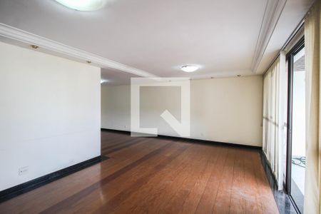 Sala 1 de apartamento para alugar com 5 quartos, 400m² em Centro, Nova Iguaçu