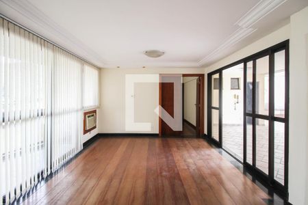 Sala 2 de apartamento para alugar com 5 quartos, 400m² em Centro, Nova Iguaçu