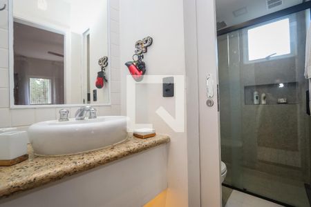 Banheiro da Suite de apartamento para alugar com 2 quartos, 40m² em Vila Andrade, São Paulo