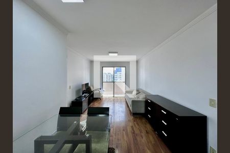 Sala  de apartamento para alugar com 2 quartos, 70m² em Santo Amaro, São Paulo