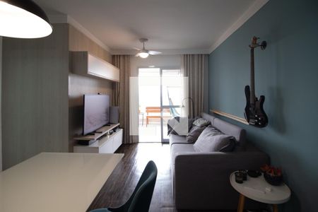 Sala de apartamento à venda com 3 quartos, 69m² em Vila Paiva, São Paulo