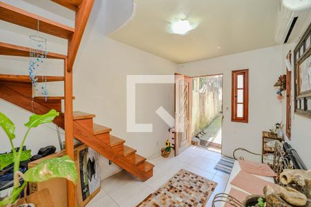 Sala de casa à venda com 3 quartos, 100m² em Costa E Silva, Porto Alegre