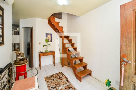 Sala de casa à venda com 3 quartos, 100m² em Costa E Silva, Porto Alegre