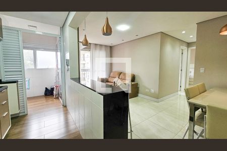 Cozinha de apartamento para alugar com 2 quartos, 60m² em Vila Castelo, São Paulo