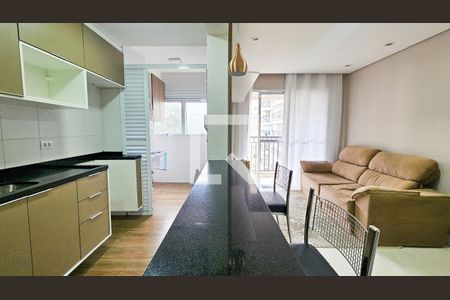 Cozinha de apartamento para alugar com 2 quartos, 60m² em Vila Castelo, São Paulo