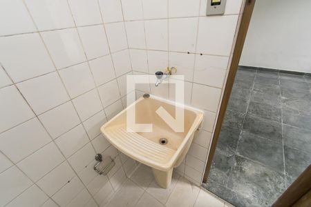 Banheiro de kitnet/studio para alugar com 1 quarto, 11m² em Vicente de Carvalho, Rio de Janeiro