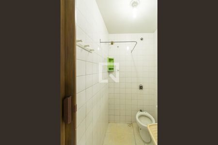 Banheiro de kitnet/studio para alugar com 1 quarto, 12m² em Vicente de Carvalho, Rio de Janeiro