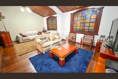 Sala de casa à venda com 4 quartos, 256m² em Cachoeirinha, Belo Horizonte