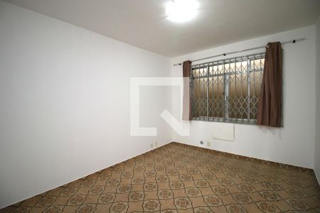 Sala de casa à venda com 4 quartos, 250m² em Olaria, Rio de Janeiro