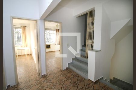 Sala de casa à venda com 4 quartos, 250m² em Olaria, Rio de Janeiro